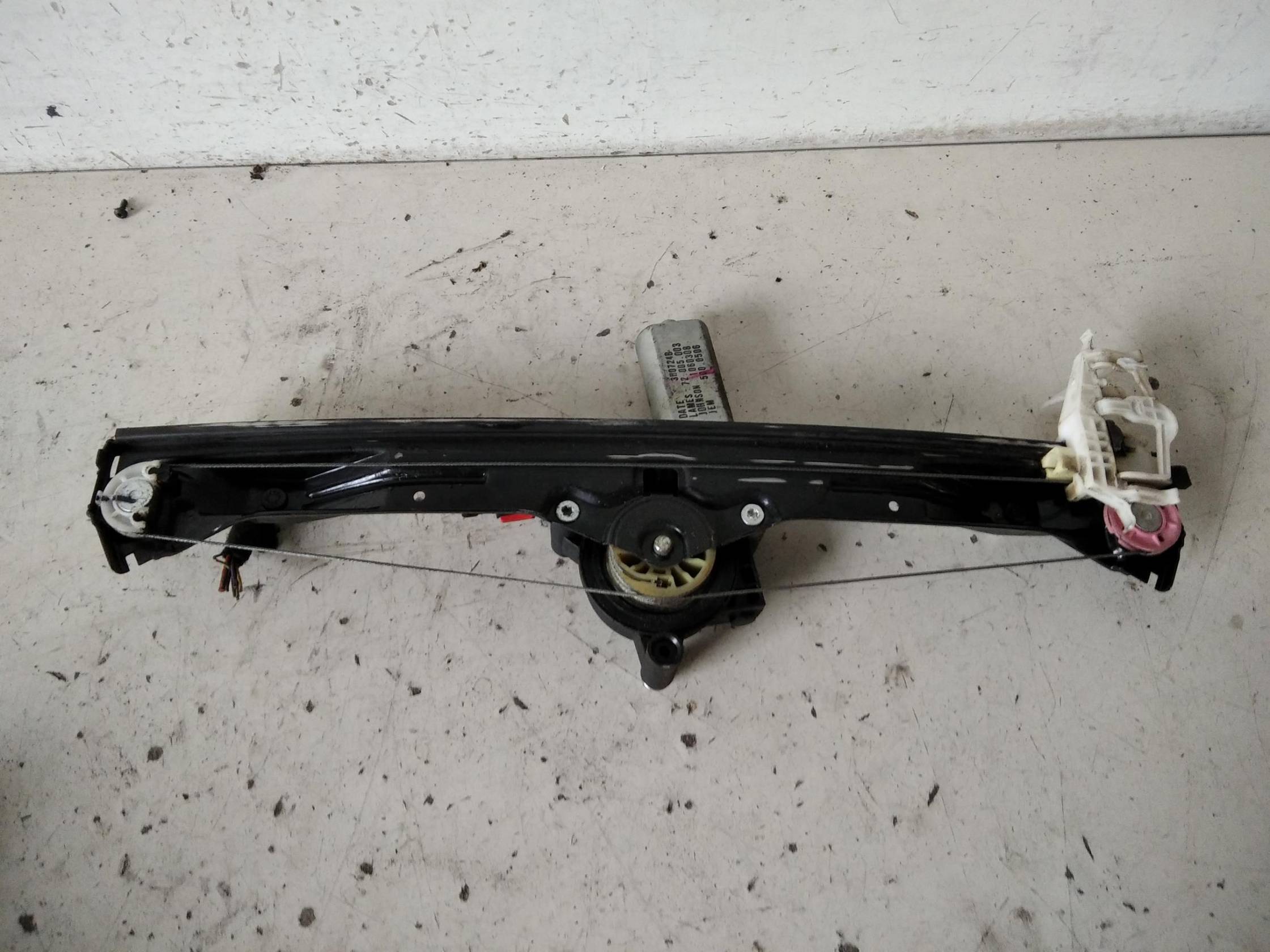 Alzacristallo elettr. porta ant. dx.